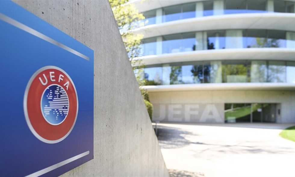 FilGoal | أخبار | تايمز: بينها برشلونة وباريس سان جيرمان.. 10 أندية مهددة بسبب قوانين اللعب المالي النظيف