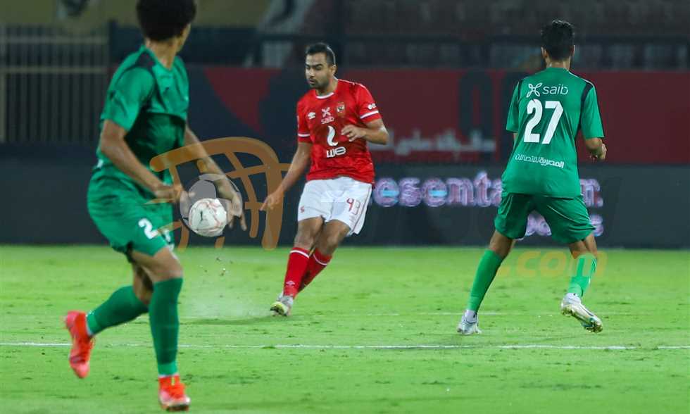 FilGoal | أخبار | كواليس حديث مدير الكرة بالمقاصة مع الحكم بعد ركلة جزاء الأهلي.. وحقيقة الثلاثة إنذارات
