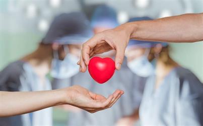 أخبار 24 | بعد موافقة والدها.. أعضاء فتاة متوفاة دماغياً تنقذ حياة 5 مرضى