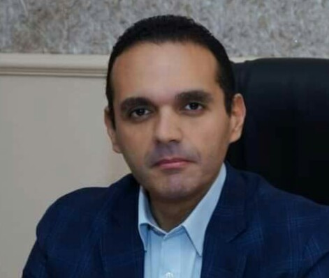 مدحت نافع