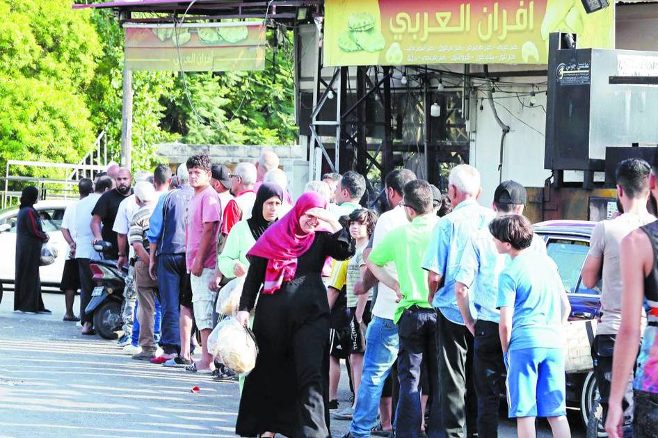 اتصالات تشكيل الحكومة اللبنانية تدور في الفراغ