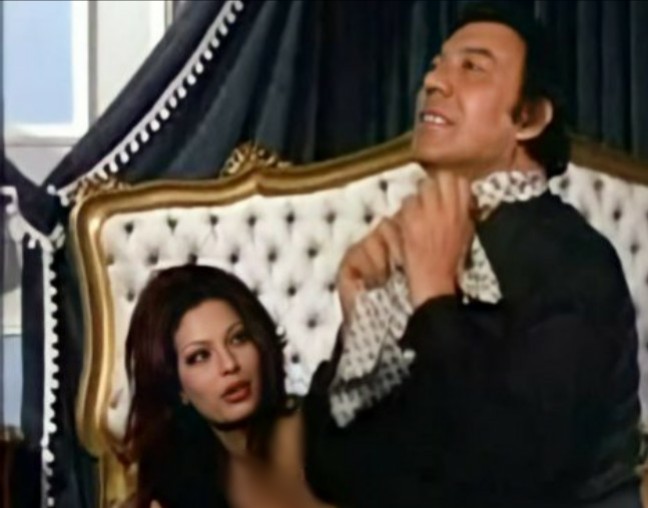 اجرأ ممثلة المشاهد الجريئة في تاريخ السينما المصرية كافة..ظهرت بدون ملابس تماماً في مشاهد خادشة ....وعاشرت اكثر من 18 رجل ووقفت أمام الزعيم عادل امام.!! (تفاصيل مثيرة)