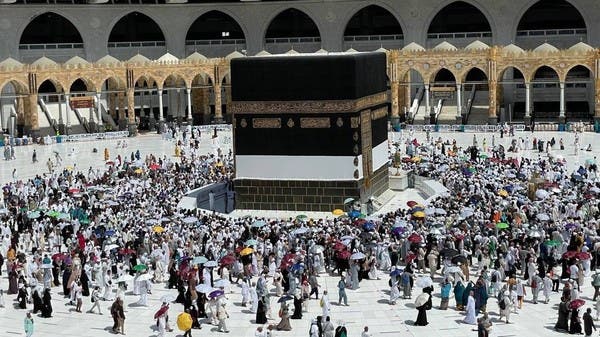 السعودية تسمح لحاملي التأشيرات بجميع أنواعها بأداء العمرة