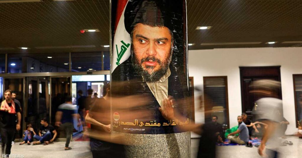العراق على صفيح ساخن.. هل يصعّد الصدر تحركات الشارع؟