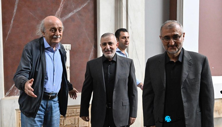 المختارة تتحرّك على 'خطّين متناقضين'... ماذا وراء خطوة جنبلاط؟