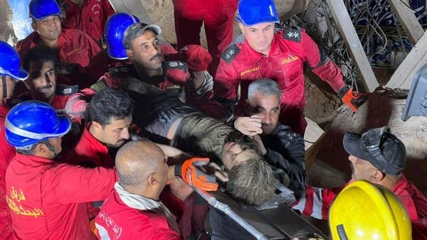انهيار كربلاء الترابي.. انتشال 3 جثث من تحت ركام المزار وإنقاذ 8 أشخاص