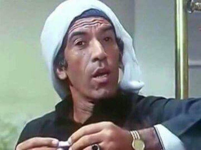 بطل مسرحية "المتزوجون" وضع يده على قلبه قبل وفاته بلحظات وظل يردد جملة صدمت الجميع!! لن تصدق ما هي!