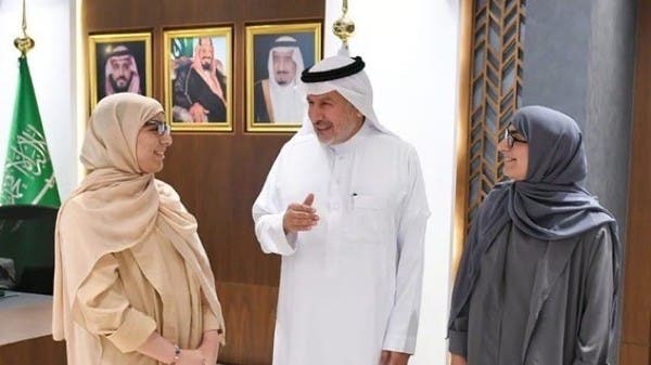 بعد 15 عاماً من فصلهما.. الربيعة يلتقي التوأم العماني صفا ومروة