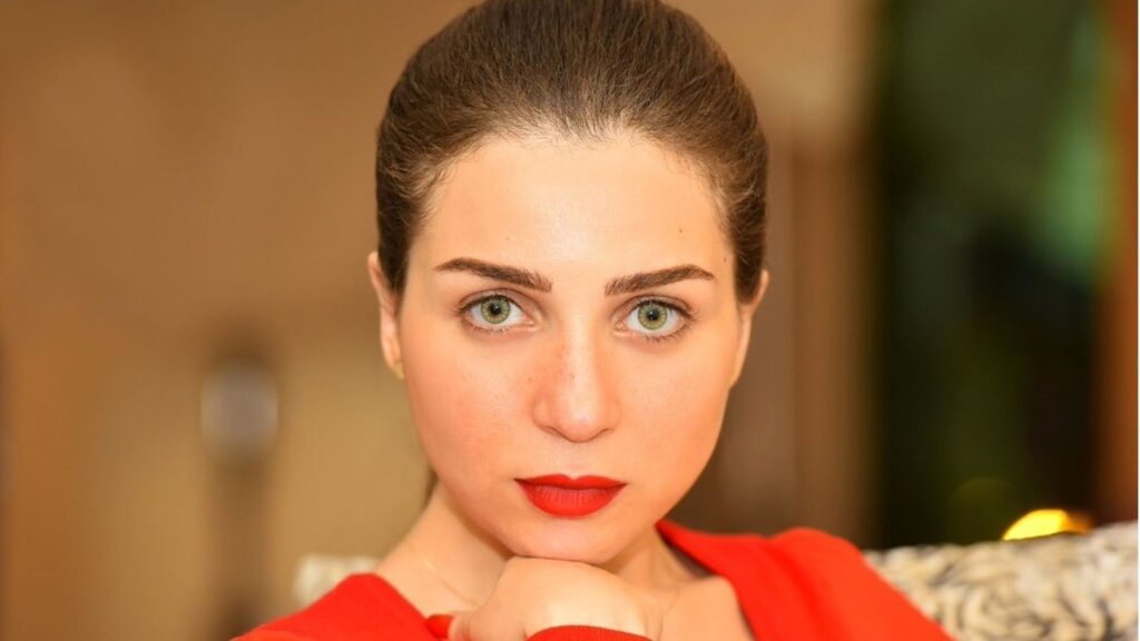 بعد تشوه وجه الفنانة مي عز الدين ..حزن كبير يخييم على المصريين وكل محبيها.. لن تصدقوا ما حدث لها اليوم ودمر كل جمالها!