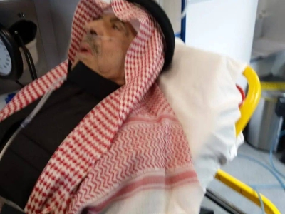 بعدما نعى عدد كبير من الإعلاميين المذيع غالب كامل .. نجله ينفي وفاته ويطلب الدعاء لوالده