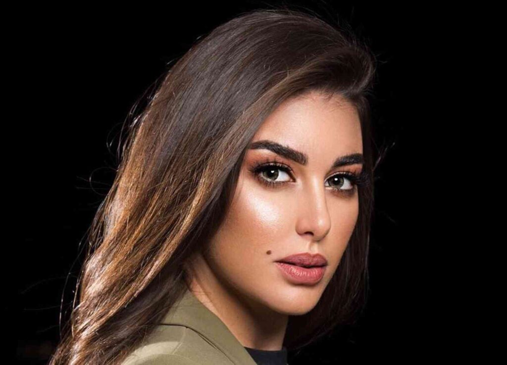 بـعد أنفصالها من ابو هشيمة.. سألوا ياسمين صبري مين أكثـر واحد نفسِـك تتـزوجيه؟.. فأجـابت دون خجـل وصـدمت الكـل.! !