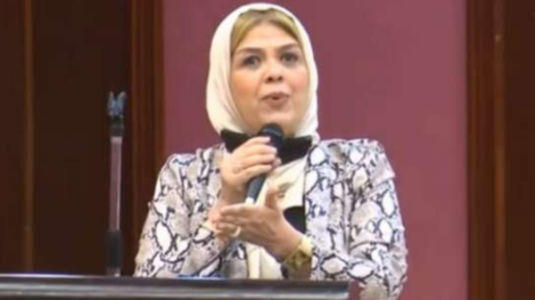 "بيتك قبل مهنتك".. نصيحة نقيبة أطباء القاهرة تشعل السوشيال ميديا