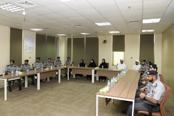 تأهيل 17 ضابطاً بشرطة أبوظبي في برنامج القيادات الشابة