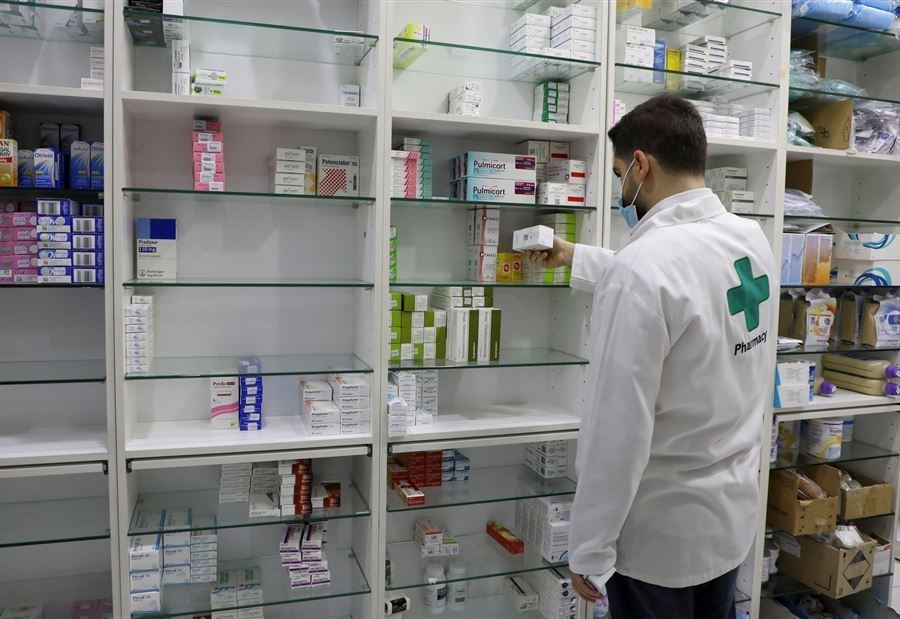 تحذيرٌ من "أمرٍ خطير" قد يَحدث في الصيدليات!