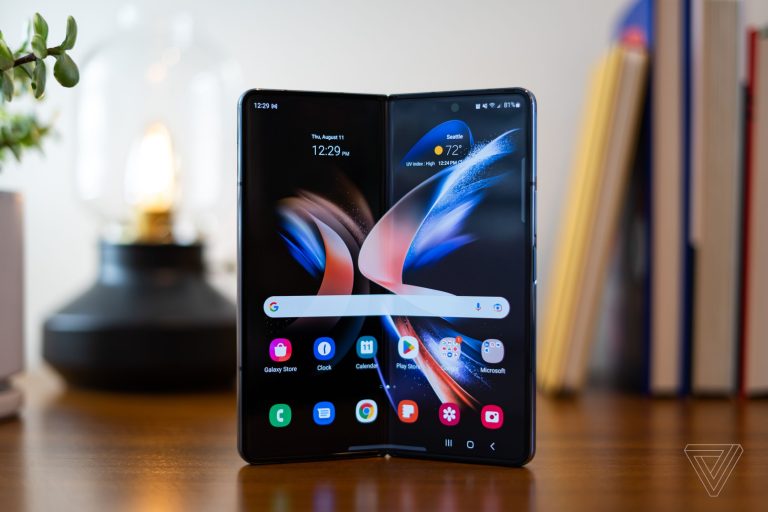 تعرف على مواصفات أغلى هواتف سامسونج Galaxy Z Fold 4 القابل للطي ومقاوم للغبار والماء