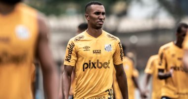 تقارير: الأهلي يقدم عرضا كبيرا لضم لوكاس براجا مهاجم سانتوس البرازيلي