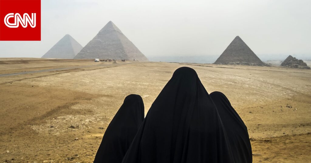 جذور النبي محمد و"جدارية سجود حتى الأذقان".. عالم مصري يثير تفاعلا مستشهدا بآيات قرآنية