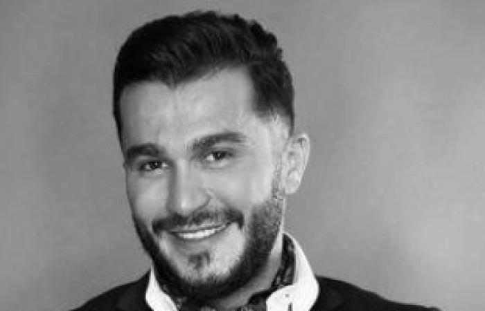 جنازة على شكل جوازة.. رقص بالنعش وطبول وأغنيات .. طقوس جنازات نجوم لبنان