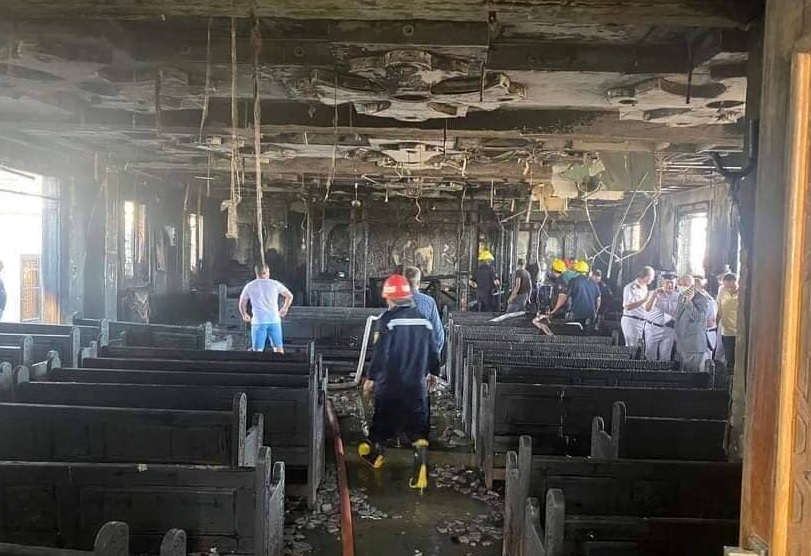 الكنيسة من الداخل عقب إطفاء الحريق
