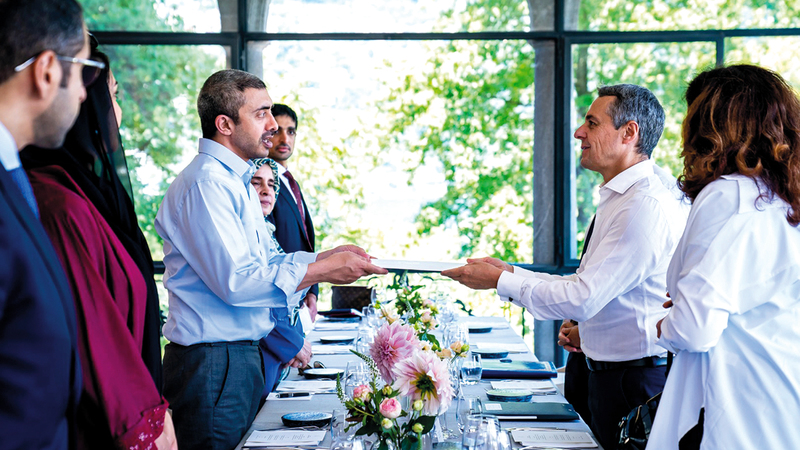 رئيس الاتحاد السويسري يستقبل عبدالله بن زايد