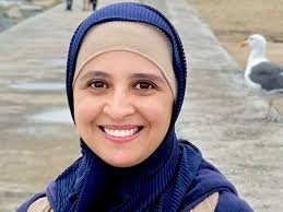 سالوا حنان ترك كيف اكتشفتي ان زوجك شاذ ويميل الى الرجال؟ .. أجابت بكل صراحة وكشفت كل المستور ..هذا ما فعله معي يومها .! !