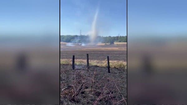 شاهد "شياطين الغبار" تظهر في شمال شرقي إنجلترا.. ما القصة؟