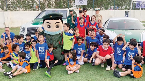 شرطة دبي تختتم فعاليات «المعسكرات الصيفية»