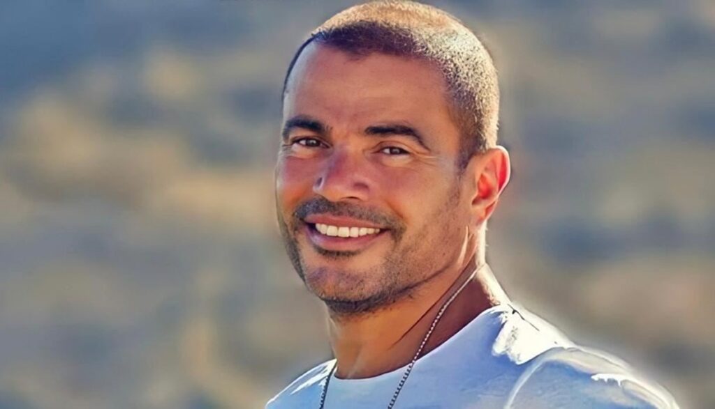 صورة قديمة من حفل زفاف عمرو دياب من ابنه رجل أعمال سعودي قبل 28 عام.. لن تصدق ما تراه عيناك؟!!