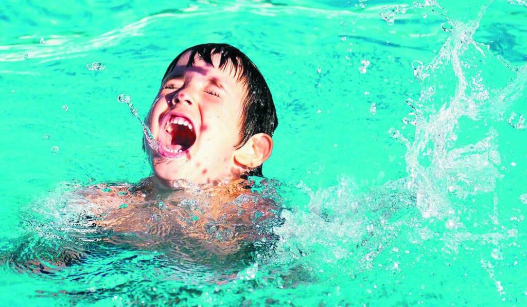 غرق الأطفال جريمة تعرّض الآباء للعقوبة