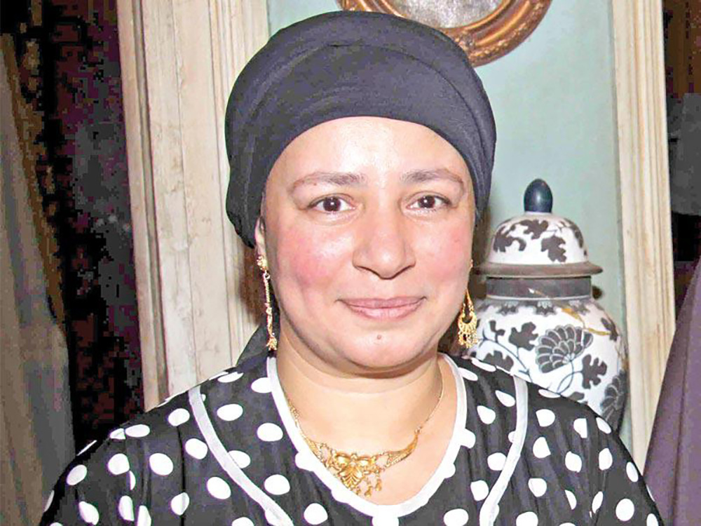 كانوا هيطردوها من المسلسل بسبب ريحتها الوحشة .. أسرار وخفايا الفنانة (عبلة كامل) تخرج للعلن وهذا ما قالته بطلة مسلسل «لـن أعيش في جلباب أبي» وصـدم الكل.! !