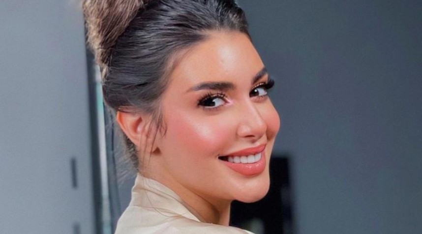 كثيرون لايعلمون أن هذا الفنان الشهير يكون جد الفنانة ياسمين صبري.. نسبة الشبهه بينهما صادمة.. مفاجأة غير متوقعة.!! (صورة)