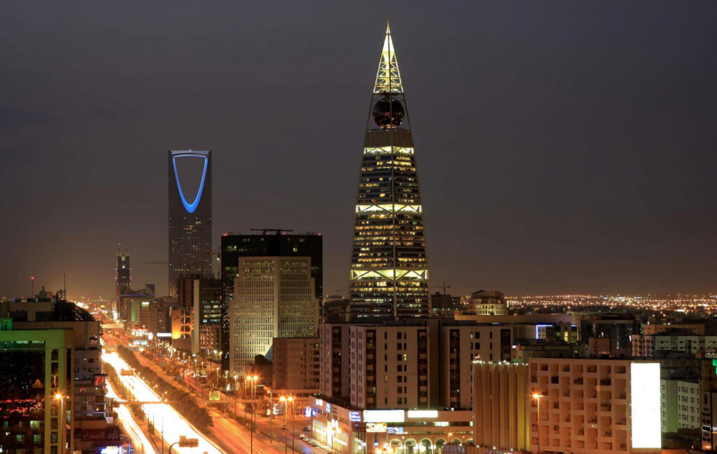 السعودية تحكم بالسجن على امرأة 34 عاما بسبب تغريدات على تويتر