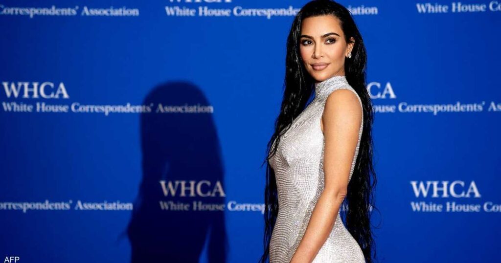 كيم كارداشيان "تصدم" هيلاري كلينتون.. وتكبدها هزيمة موجعة