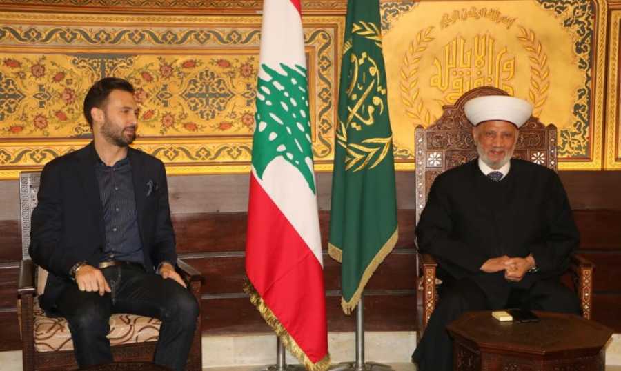 لرئيس يعطي الثقة للداخل والخارج
