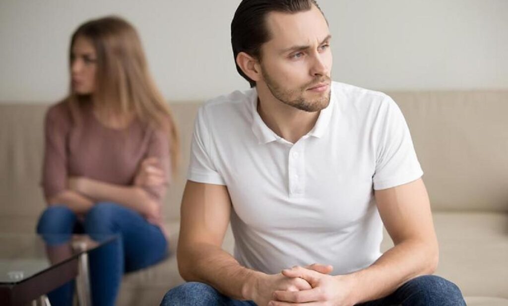 للرجال فقط .. اذا ظهرت عليك هذه العلامات تدل على انك مصاب بالعجز الجنسي ويتوجب عليك فعل هذا الأمر فوراً