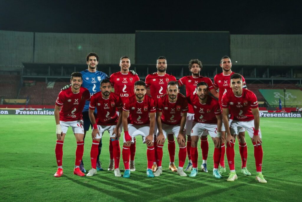 لن ارتدي قميص الزمالك.. نجم الأهلي يحرج المسؤولين داخل القلعة البيضاء ويغلق هاتفه - AhlyNews.com