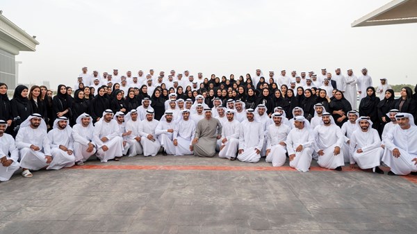 محمد بن زايد: شباب الإمارات أثبتوا جدارتهم في كل المجالات وأصبحوا مصدر إلهام لغيرهم