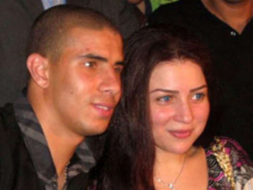 محمد زيدان يخرج عن صمتة ويكشف ماذا طلبت مي عز الدين منه ففسخ الخطوبة فوراً !! اللاعب كشف ماذا حدث بعد أربعة أشهر فقط!!