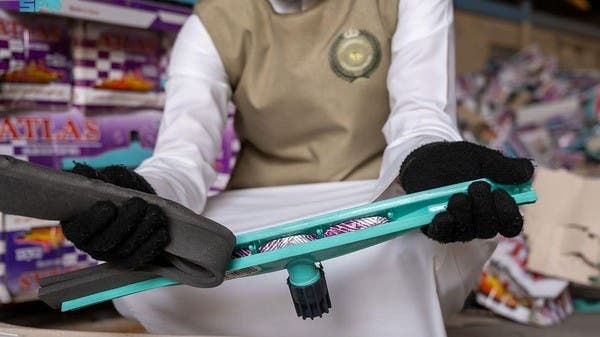 مخبأة داخل مماسح أرضيات.. إحباط تهريب 2.25 مليون قرص مخدر