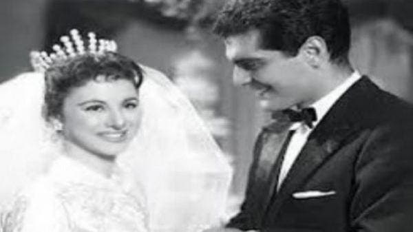 "مين فاتن حمامة؟".. هكذا تلقى عمر الشريف خبر وفاة زوجته