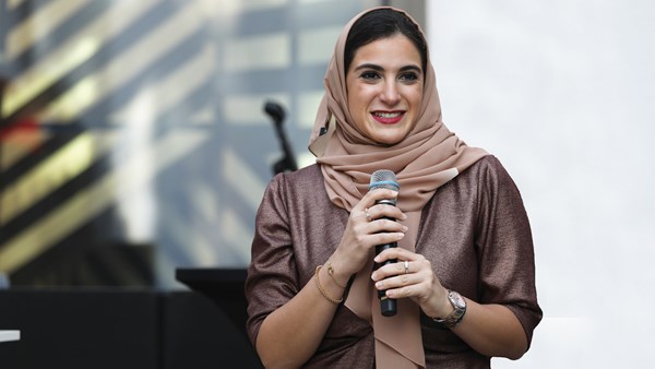 هناء الهاشمي: تمكين الإماراتيات من مناصب قيادية مهمة