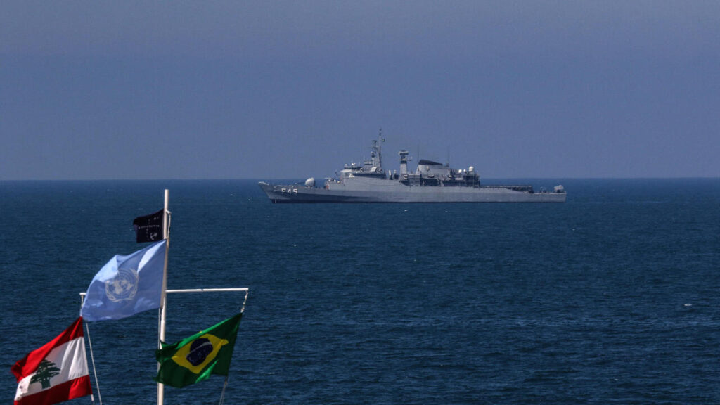 وزير الدفاع الإسرائيلي يهدد حزب الله اللبناني بالحرب إذا هاجم حقل الغاز البحري كاريش