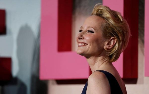 وفاة آن هتش بعد فصل أجهزة الإنعاش عنها