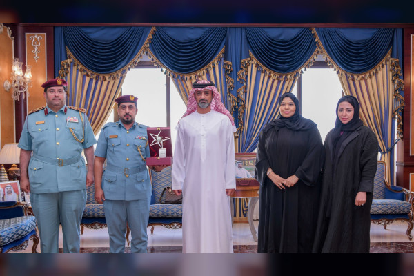 وكالة أنباء الإمارات - ولي عهد عجمان يشيد بموظف متميز في الدفاع المدني