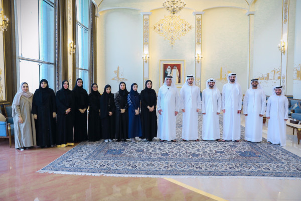 وكالة أنباء الإمارات - ‎حاكم رأس الخيمة يستقبل وفد المؤسسة الاتحادية ومجلس رأس الخيمة للشباب