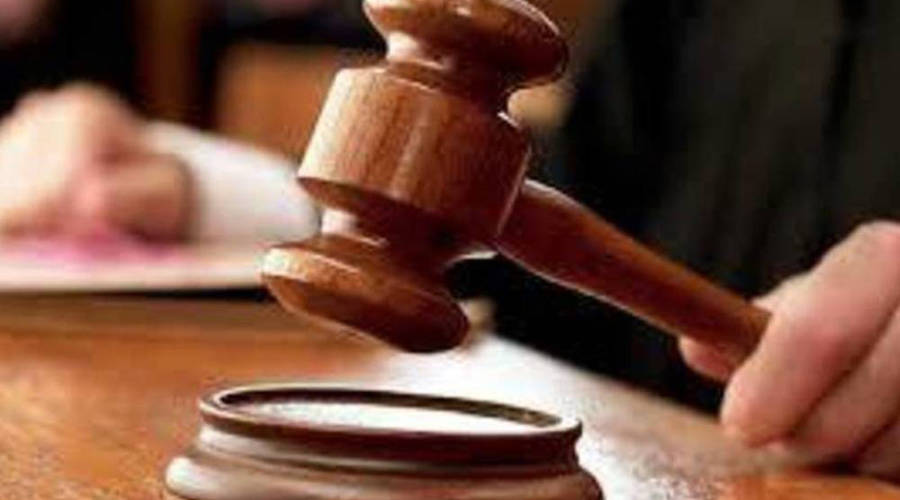 يطالب بتعويض 4 ملايين درهم لفقد بصر عينه اليمنى بعد جراحة