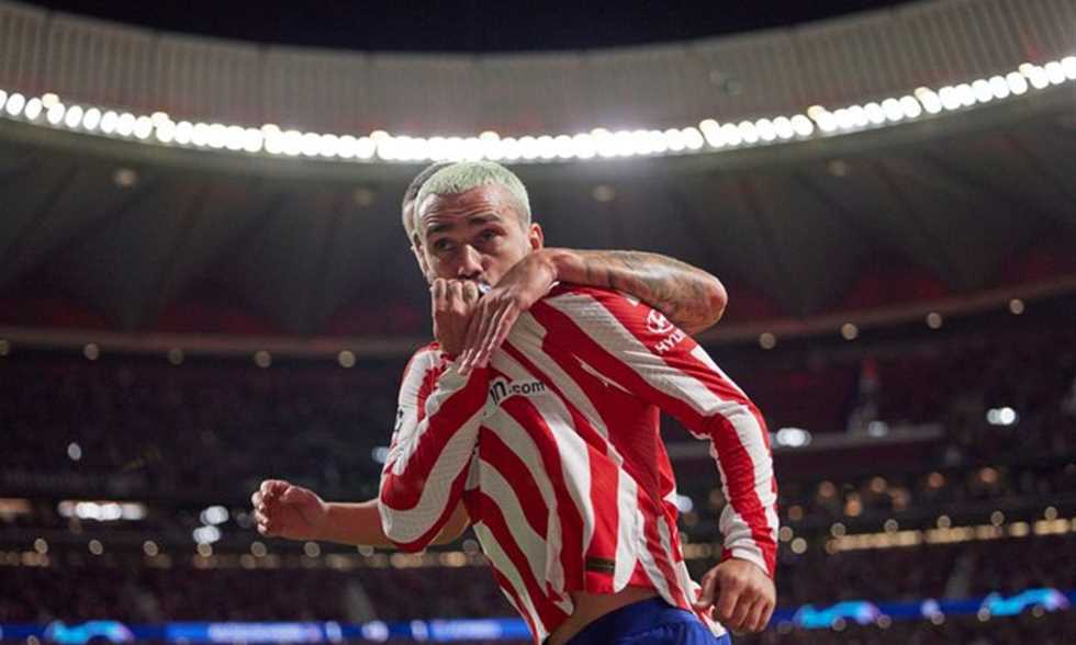 FilGoal | أخبار | كادينا سير: برشلونة يعتبر جريزمان لاعبا لـ أتليتكو ويطالبه بـ 40 مليون يورو فورا
