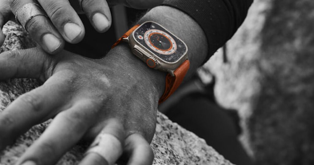 أبل تطلق 3 ساعات جديدة وتستهدف الرياضيين بـApple Watch Ultra