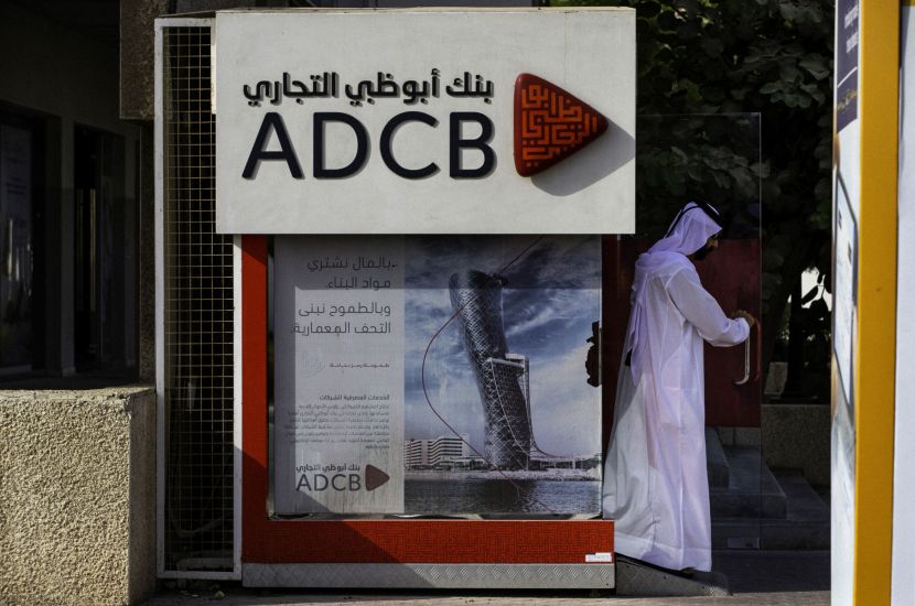 "أبوظبي التجاري" يجمع 500 مليون دولار من إصدار ‬أول سندات خضراء