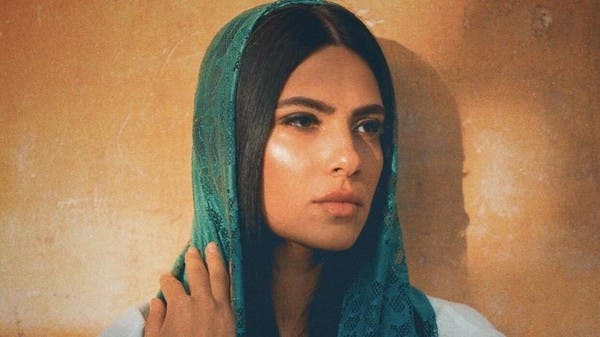 أنا محظوظة.. ولا أقبل التدخل في حياتي الشخصية